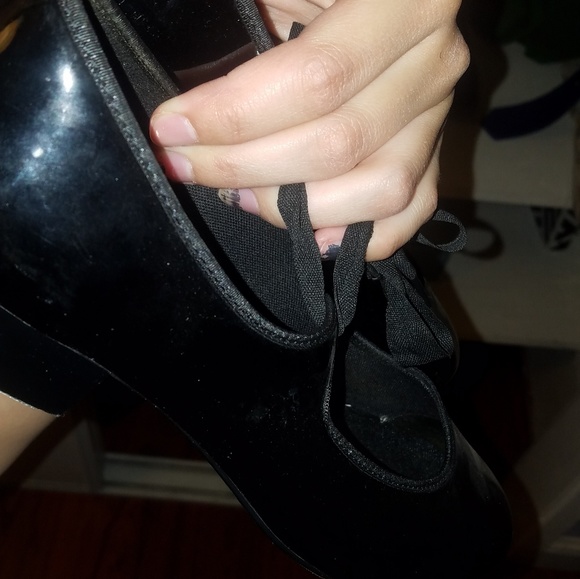 TAP SHOES - Picture 3 of 4